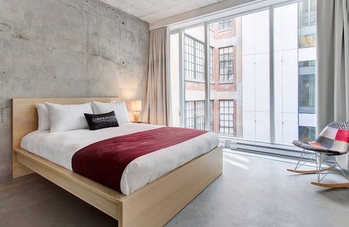 International District Apartment | Corporate Stays | Loft4U | Divine Studio