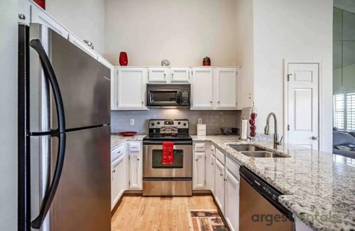 Dallas Apartment | Corporate Stays/Pool/Gym/Gated/Pets!