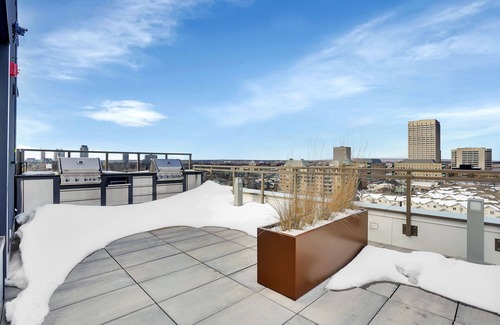 Hintonburg Apartment | Corporate Stays - Spacious 2BR Loft with High Ceilings and Comfort