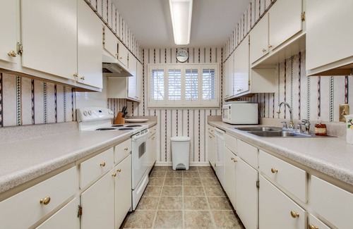 Bellevue House | Corporate/Temporary Housing