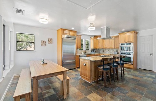 Bay Area House | Corpus Christi Gem Su