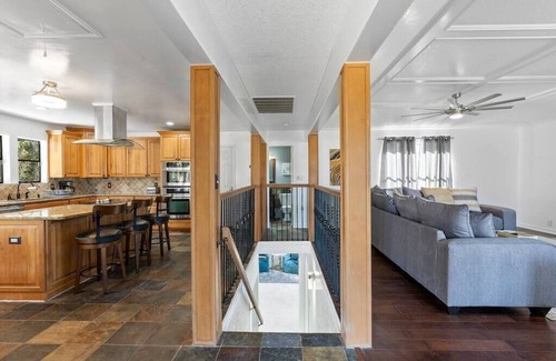 Bay Area House | Corpus Christi Gem Su