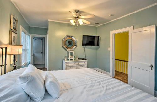 Del Mar House | Corpus Christi Home with Pool and Hot Tub Walk to Bay