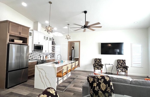 Del Mar Apartment | Corpus Christi Unit #6 Charming 1-bedroom apartment