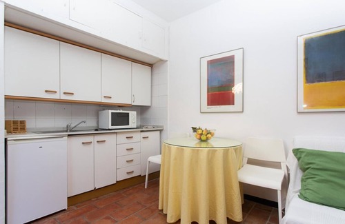 Santa Catalina Apartment | Corral del Conde 48 Studio