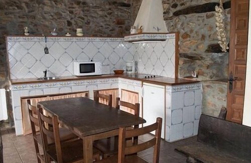 Borrenes Cottage | Corridor House for 6 people