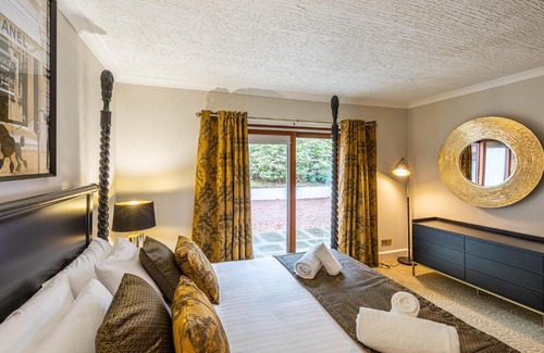 Lewiston House | Corrie House with Hot Tub