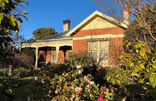 Colac House | “Corrung”. Beautiful Grand Federation residence which has been fully renovated.