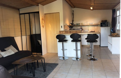 Santa-Maria-Siche Apartment | Corsica, self-contained studio, private pool and garden, Ajaccio region
