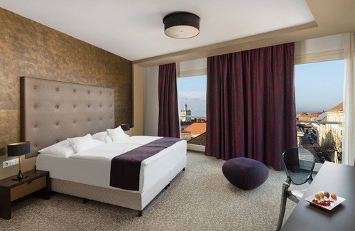 Pecs Hotel | Corso Hotel Pécs