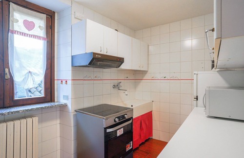 Cassina Valsassina Apartment | Corte Antico - Appartamento Restel