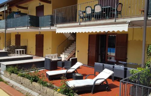 Moniga del Garda Apartment | Corte Magenta