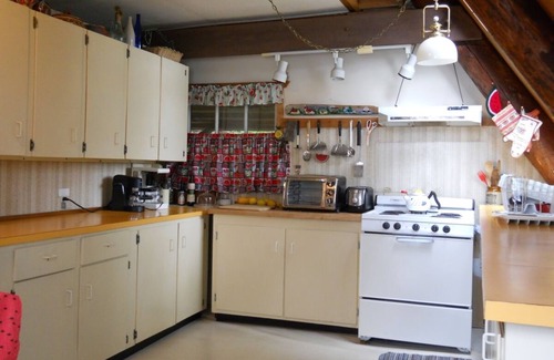 Whaletown House | Cortes Beachfront Home w/Hot Tub & Kayak on 5 Wooded Acres