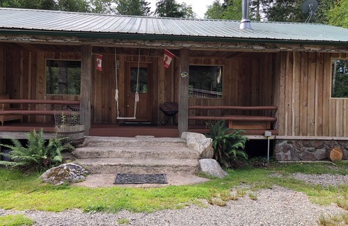 Whaletown House | Cortes Country Home - 5 bedroom home in Whaletown near the ferry
