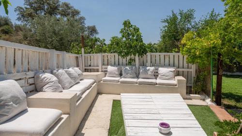 Archidona Villa | Cortijo Alzamigaja Archidona by Ruralidays