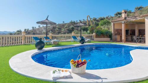 Vinuela House | Cortijo Angela Viñuela by Ruralidays