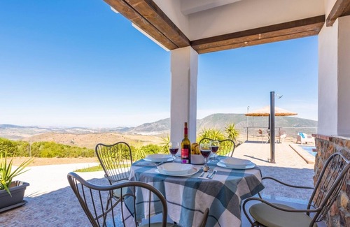 El Gastor Villa | Cortijo Granaino El Gastor by Ruralidays