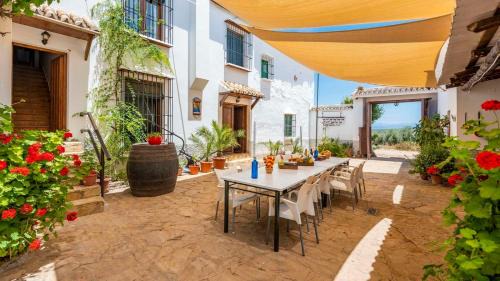 Fuente de Piedra House | Cortijo La Torca Fuente de Piedra by Ruralidays