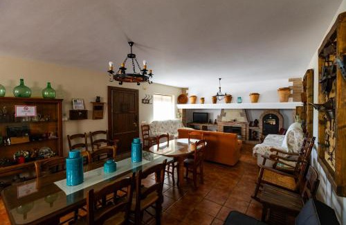 Villanueva del Trabuco House | Cortijo LaGar