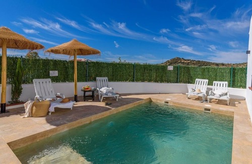 Villanueva del Trabuco Villa | Cortijo Los Llanos Villanueva del Trabuco by Ruralidays