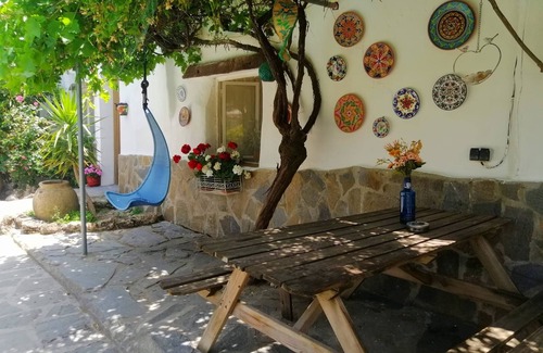 Cullar Apartment | Cortijo Paraiso - Perfect Tropical Paradise (Pet Friendly) sleeps 6