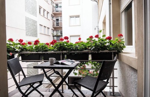 Gare Apartment | Cortina -B22 Two-Bedroom Apartment with Fireplace