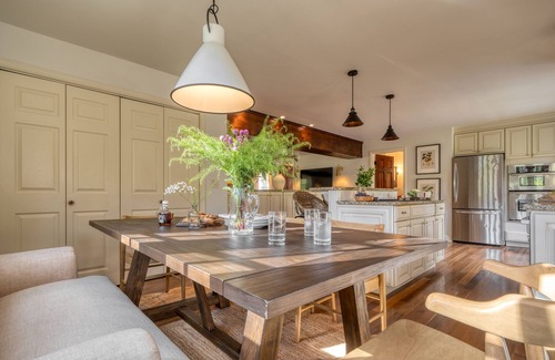 Saugerties House | Cortland by AvantStay | Charming Heritage Estate w/Private Lake & Pool