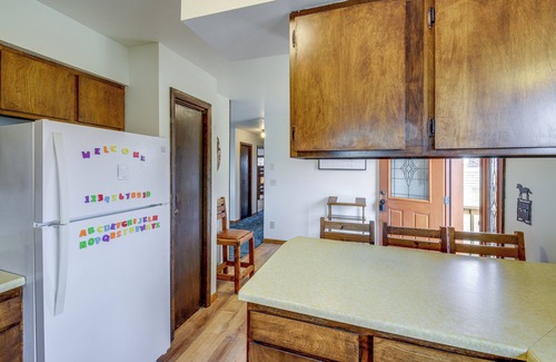 Corvallis House | Corvallis 'Coyote Creek House' w/Mountain Views!