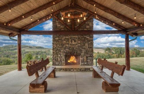 Keene House | Coschocton Hills - 2 Luxury Log Cabins - Lake