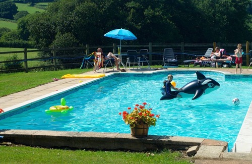 Cullompton Cottage | Coshes Garden Cottage with amazing views of the Devon country side