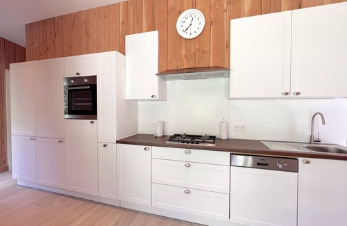 Bocholt Ski Chalet | Cosily decorated chalet on a nice family park