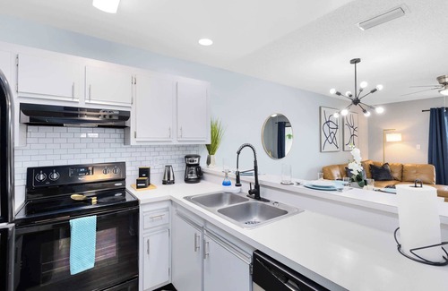 Titusville Apartment | Cosmic Getaway Nasa Pool Bbq Gym Game