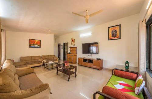 Paud Villa | CosmicStays Countryside Panorama-Lakeview Bungalow