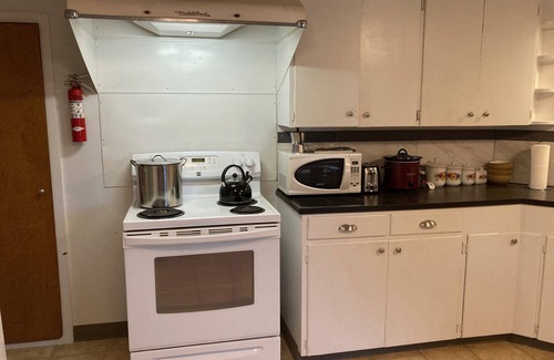 Aberdeen Condo | Cosmopolis in Forest Hills area. Next to Aberdeen/Hoquiam.
