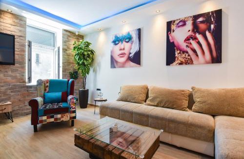 Skadarlija Apartment | Cosmopolitan Apartment