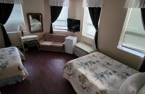 Blairmore Hotel | Cosmopolitan Hotel
