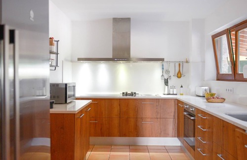 Ventallo Villa | Costa Brava Apartment, Casa Empordà, private pool, barbecue, beaches