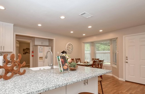 Spring Shadows House | Costa Fortune: Spring Branch 3BR | 2 King Beds | Covered Patio & Workspace