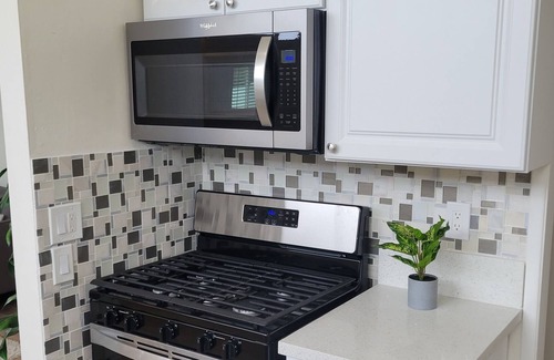 Westside Costa Mesa House | Costa Mesa peaceful home