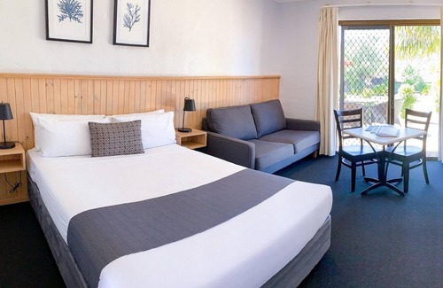 South West Rocks Hotel | Costa Rica Motel