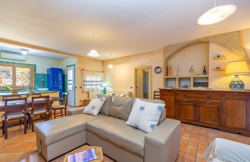 Cannigione Villa | COSTA SMERALDA APARTMENT in semi-detached villa with sea view in Cannigione alta