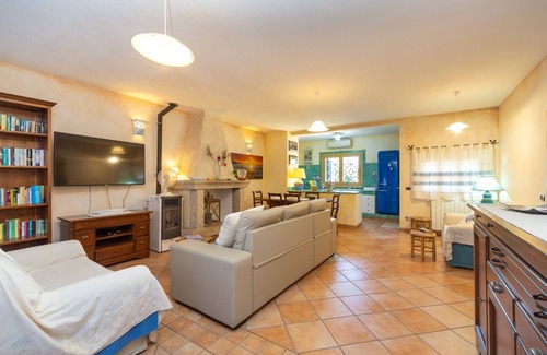 Cannigione Villa | COSTA SMERALDA APARTMENT in semi-detached villa with sea view in Cannigione alta