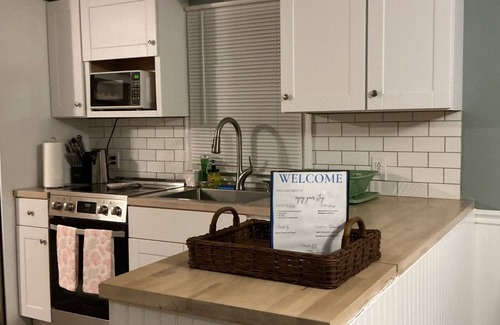Shallotte House | Costal getaway ! Minutes to the surrounding beaches!