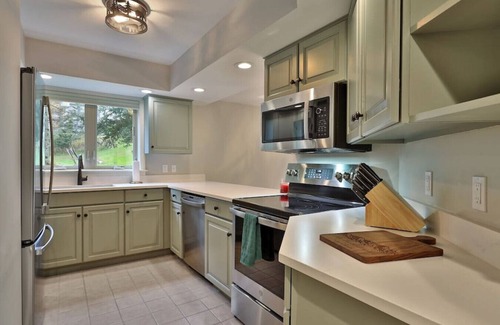 Ludlow Apartment | Costantino, Solitude H101