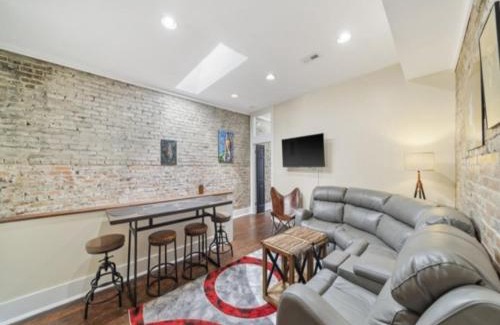 Wilmington Historic District Apartment | Costello's Den condo