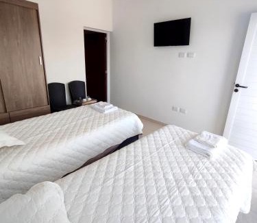 Avellaneda Hotel | Costumbres Argentinas Apart