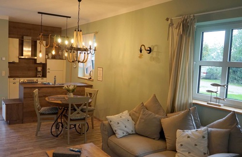Schwarbe Apartment | Costume 1 - Bela Horse Farm/TZR