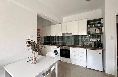 Paphos Apartment | Cosy 1/bdr central apart near the beachnn