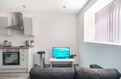 Blackburn Apartment | Cosy 1 Bed Apartment in Central Blackburn