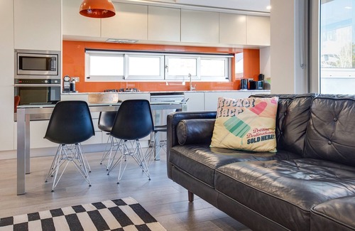 Cremorne Apartment | Cosy 1-Bedroom Apartment Close to the City